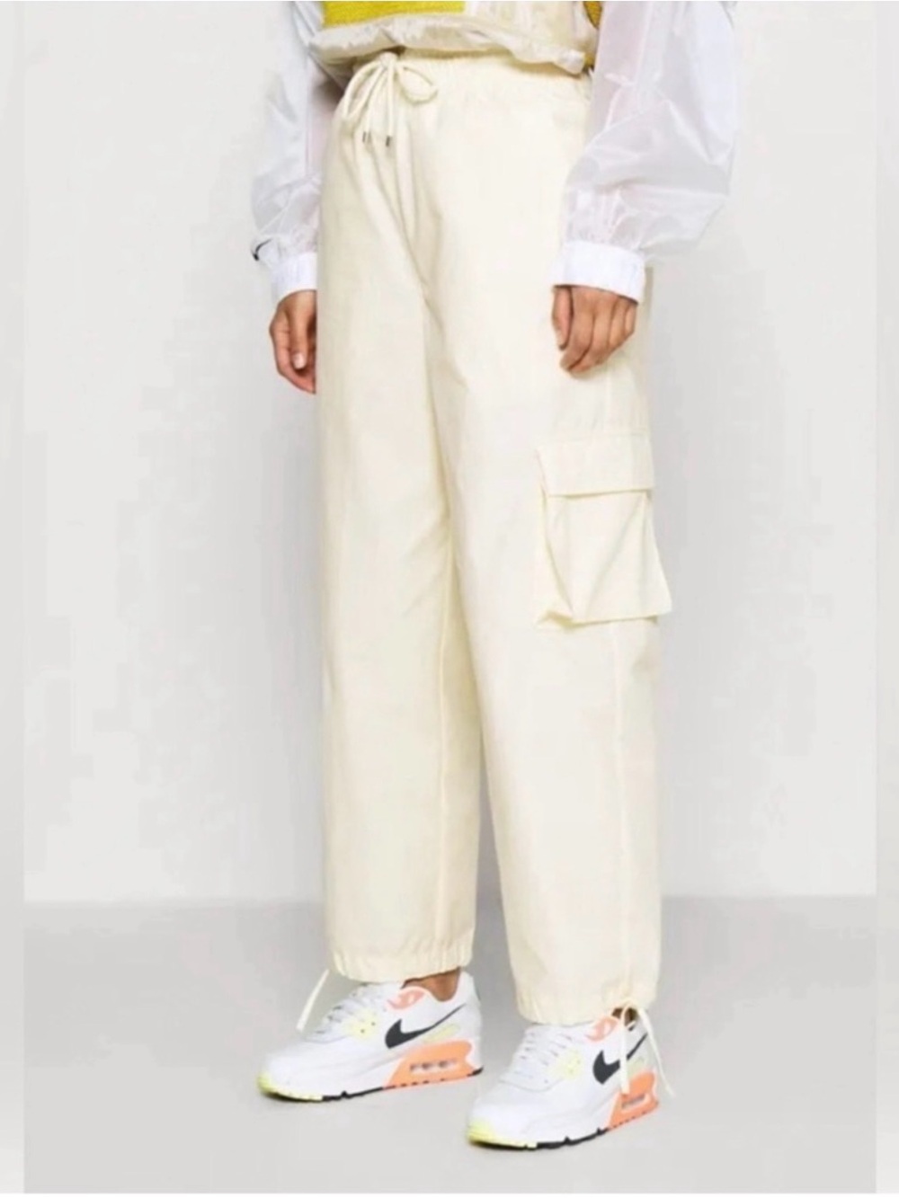 Nike Sportswear Icon Clash Cargo Pants Cream Medium